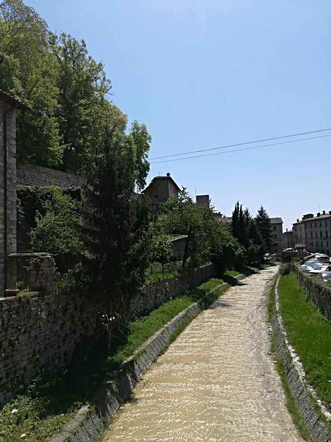 Civico 10 Hotel Gubbio Exterior foto