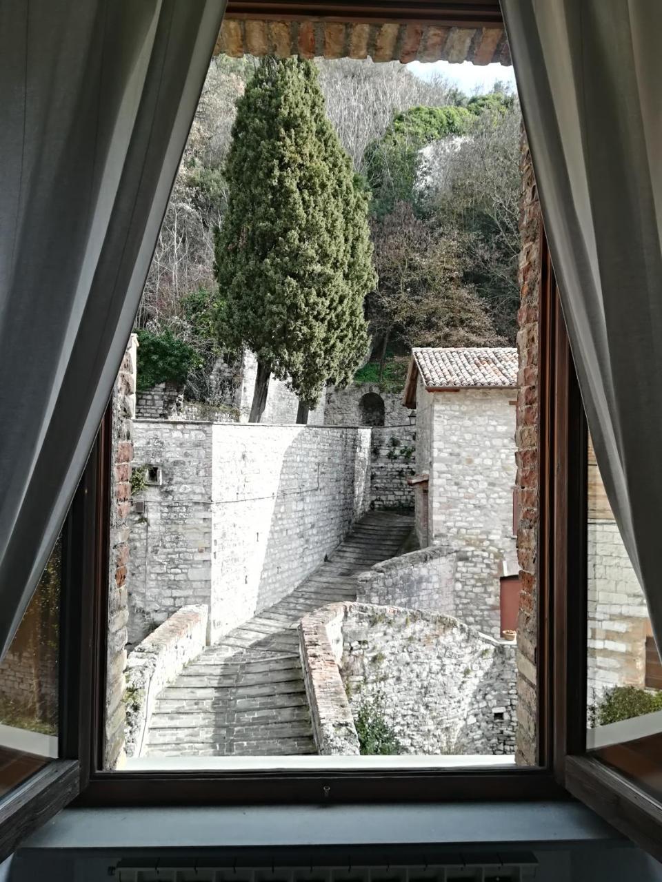 Civico 10 Hotel Gubbio Exterior foto