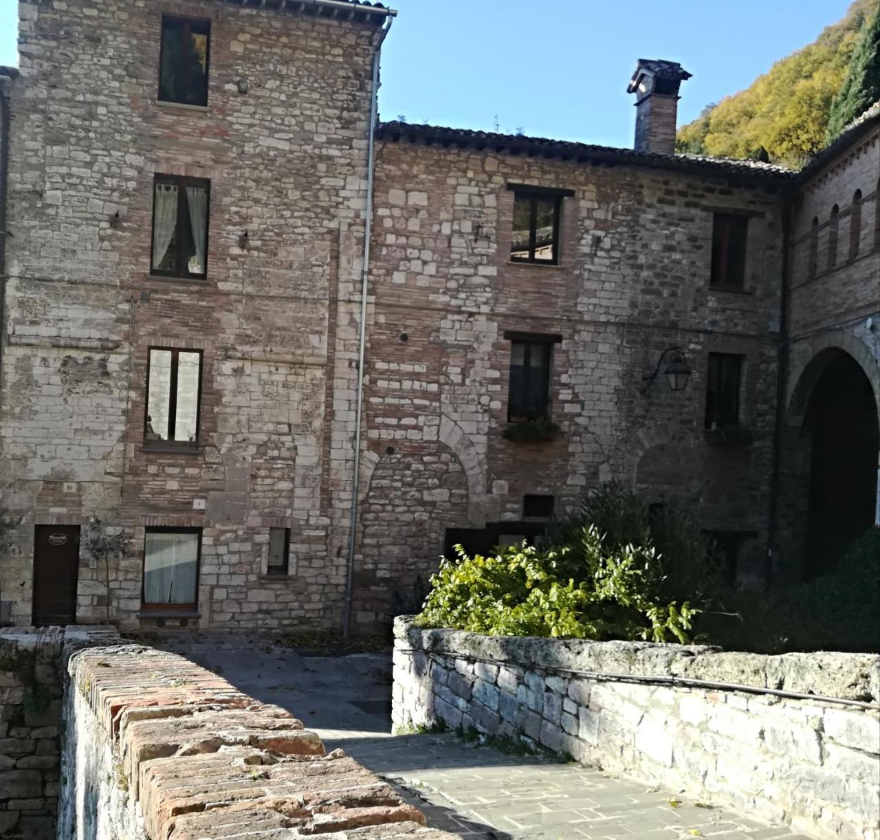Civico 10 Hotel Gubbio Exterior foto